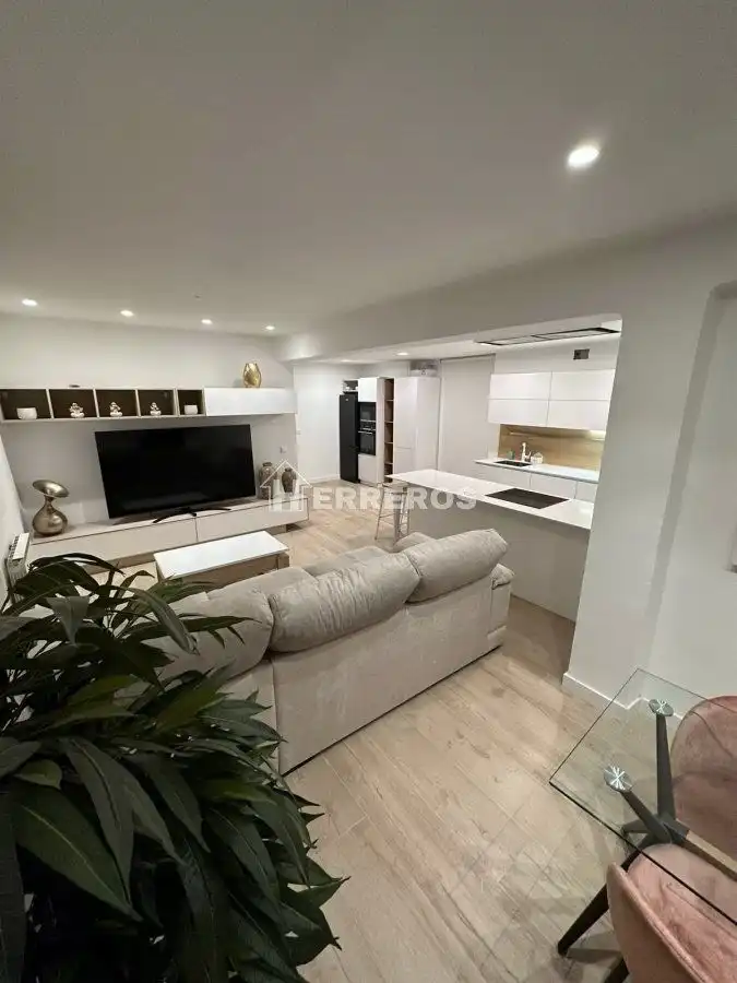 Apartament en venda en  Logroño amb Calefacció, Parquet i Moblat