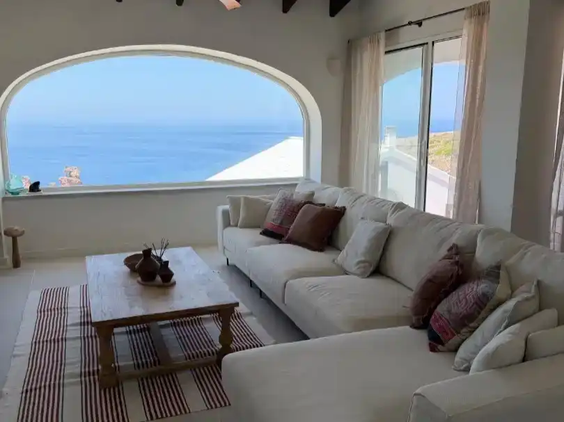 Sala d'estar de Casa o xalet en venda en Ciutadella de Menorca amb Piscina i Balcó