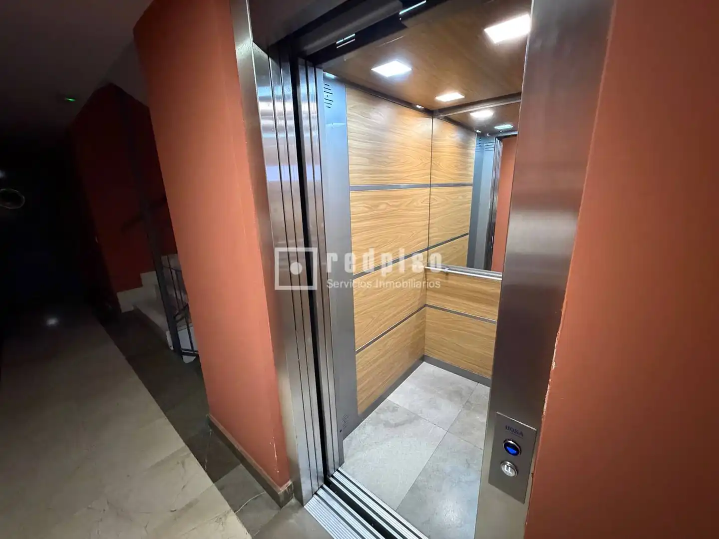 Flat for sale in Madrid  with Air Conditioner, Heating and Private garden
