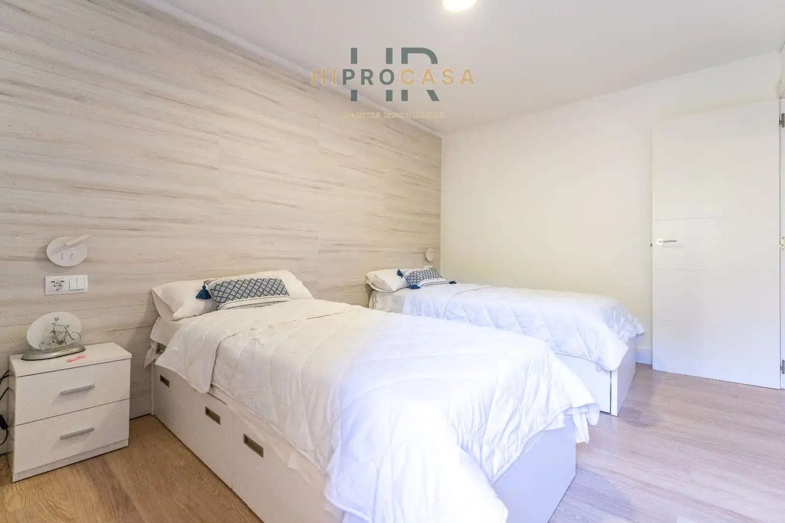 Habitación de Piso en venta en Población de Arroyo con Terraza y Amueblado