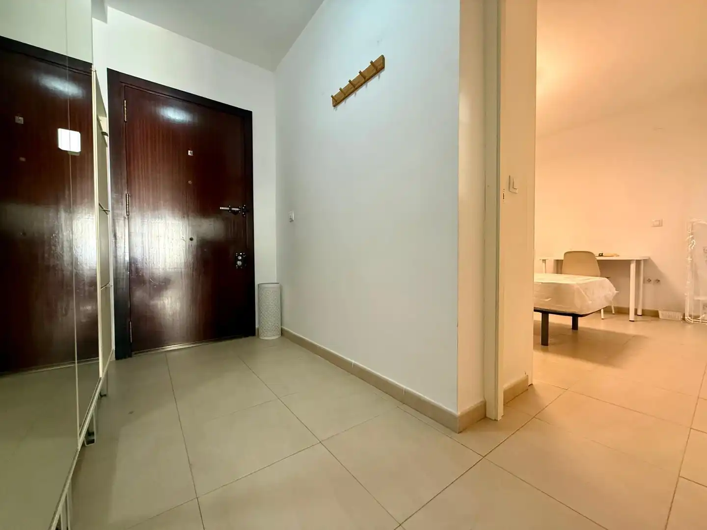 Flat for rent in Calle de Fernán Sánchez de Tovar, Cruz Roja