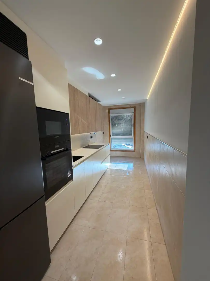Küche von Wohnung zum Verkauf in A Illa de Arousa  mit Heizung, Parkett und Ofen