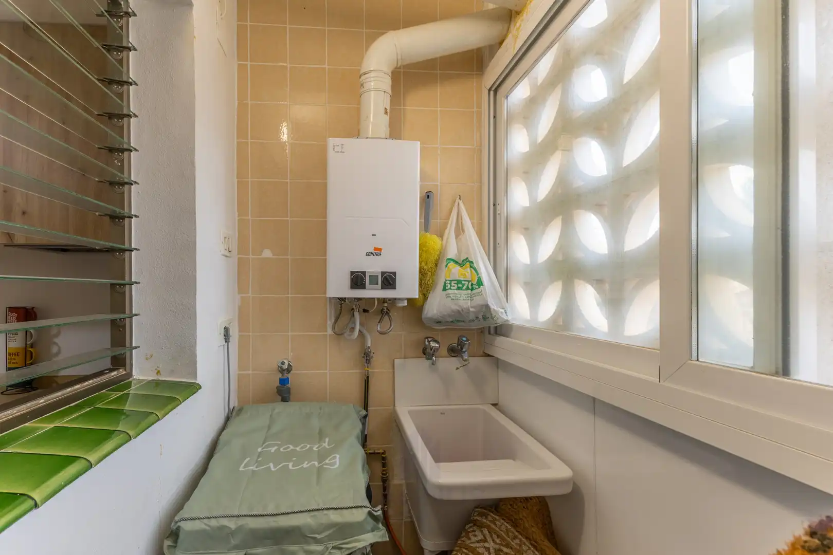 Bany de Apartament en venda en Serra, Valencia