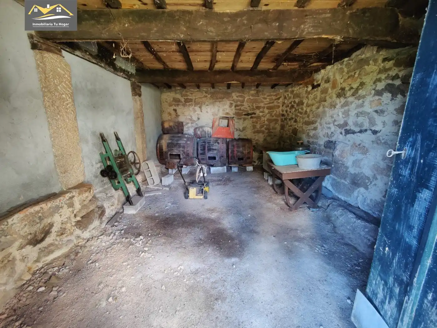 Houses for sale in Coles  with Heating, Private garden and Terrace