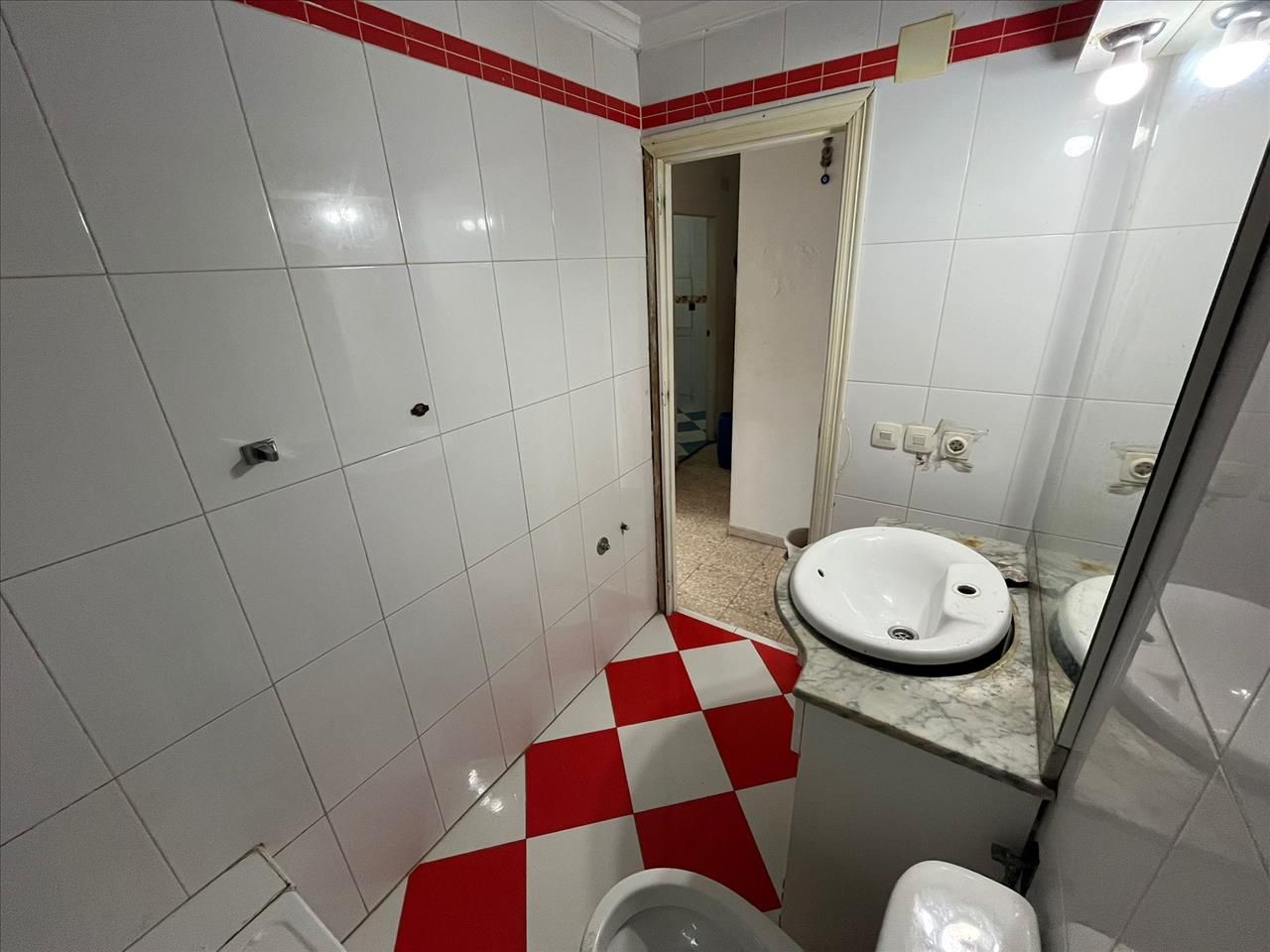 Bathroom of Flat for sale in  Sevilla Capital  with Terrace