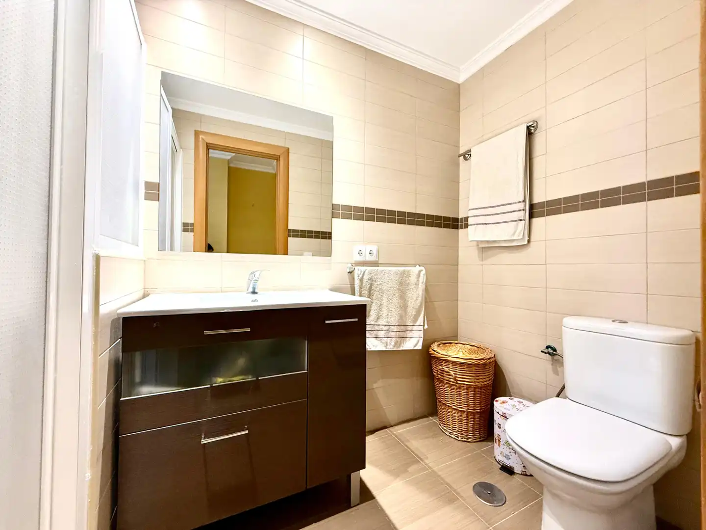 Bathroom of Flat for sale in Fuengirola  with Air Conditioner and Terrace