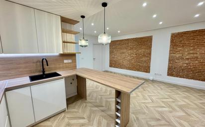 Kitchen of Flat for sale in  Barcelona Capital  with Air Conditioner, Heating and Balcony