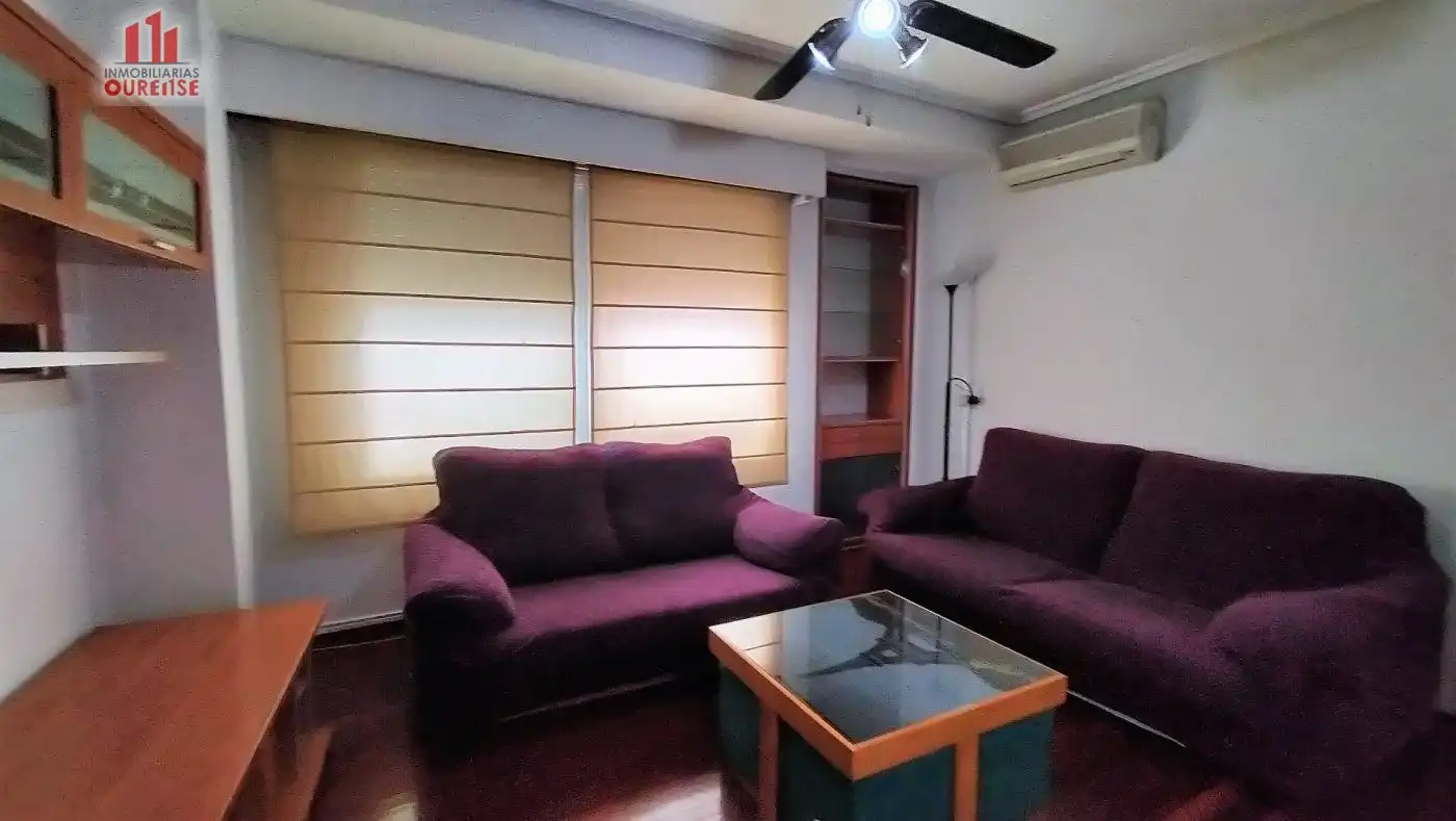 Wohnzimmer von Wohnung zur Miete in Ourense Capital  mit Klimaanlage, Heizung und Möbliert