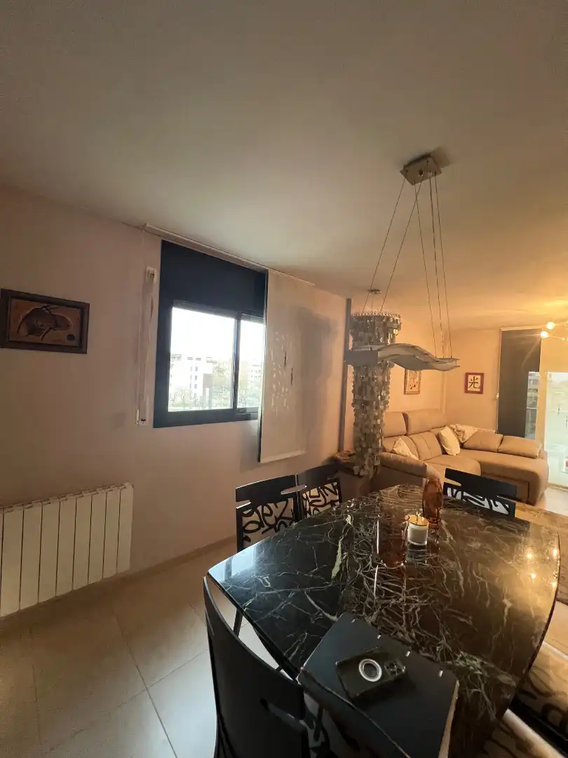 Esszimmer von Dachboden zum Verkauf in Salou mit Klimaanlage, Heizung und Privatgarten