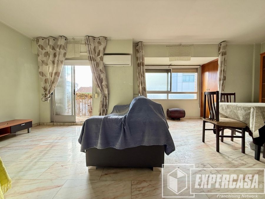 Sala d'estar de Pis en venda en Llíria amb Aire condicionat i Calefacció