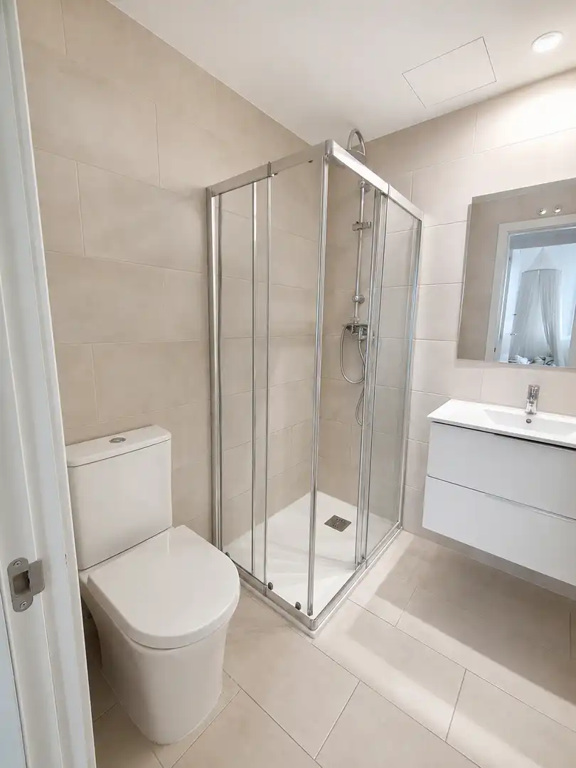 Baño de Piso en venta en Campo Real con Aire acondicionado, Calefacción y Terraza