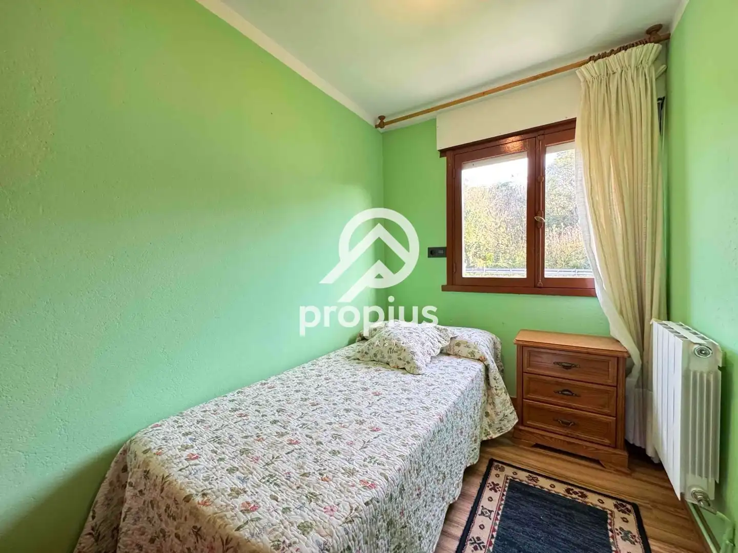 Habitación de Casa o chalet en venta en Parres con Calefacción, Jardín privado y Parquet
