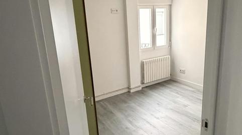 Photo 2 of Flat to rent in C. de Vidal de Canellas, Ciudad Jardín - Parque Roma, Zaragoza