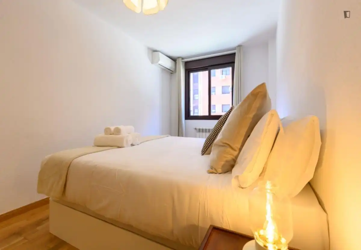 Bedroom of Apartments for rent in  Madrid Capital  with Air Conditioner, Heating and Furnished