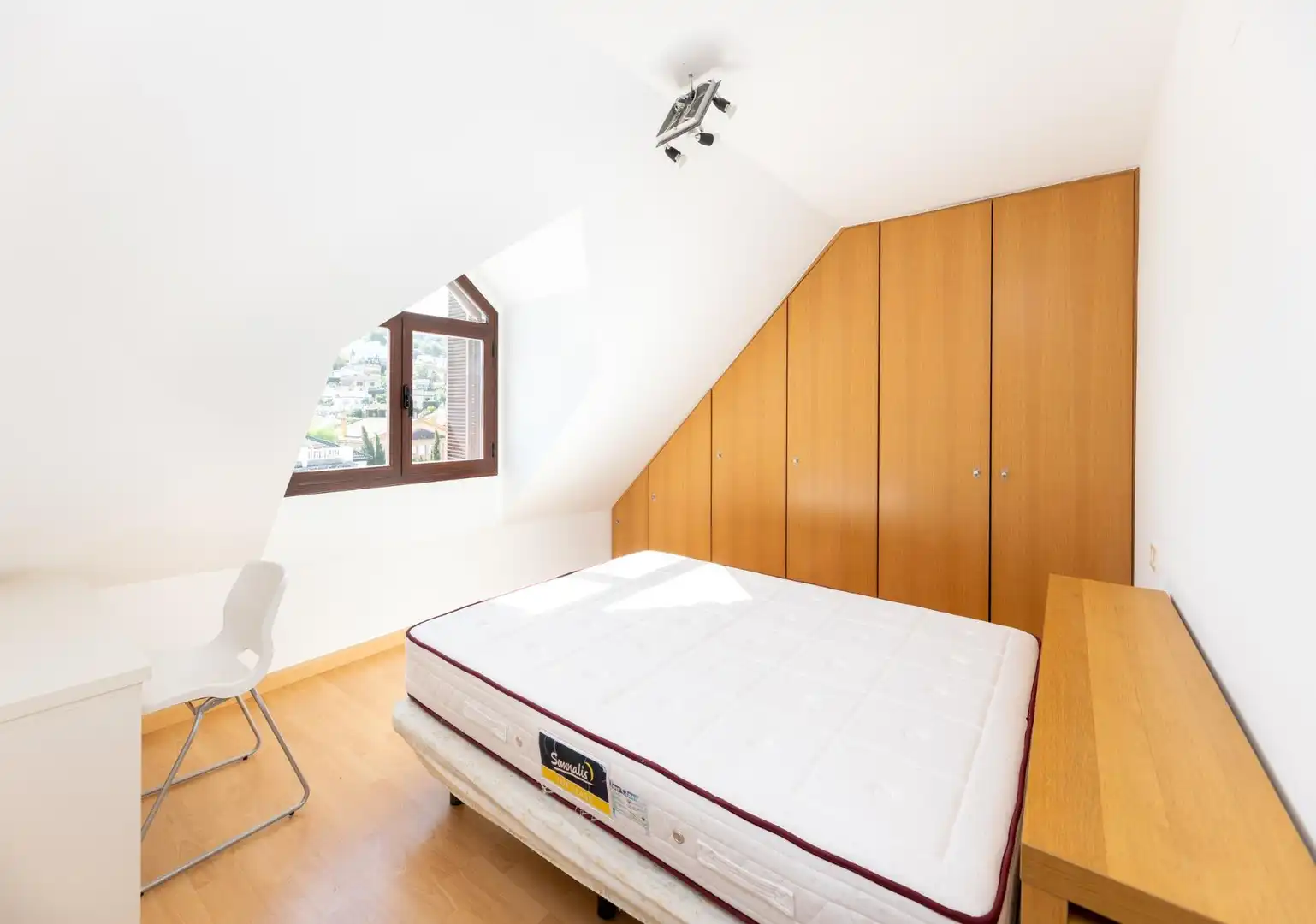 Bedroom of Flat for sale in Monachil  with Air Conditioner, Heating and Terrace