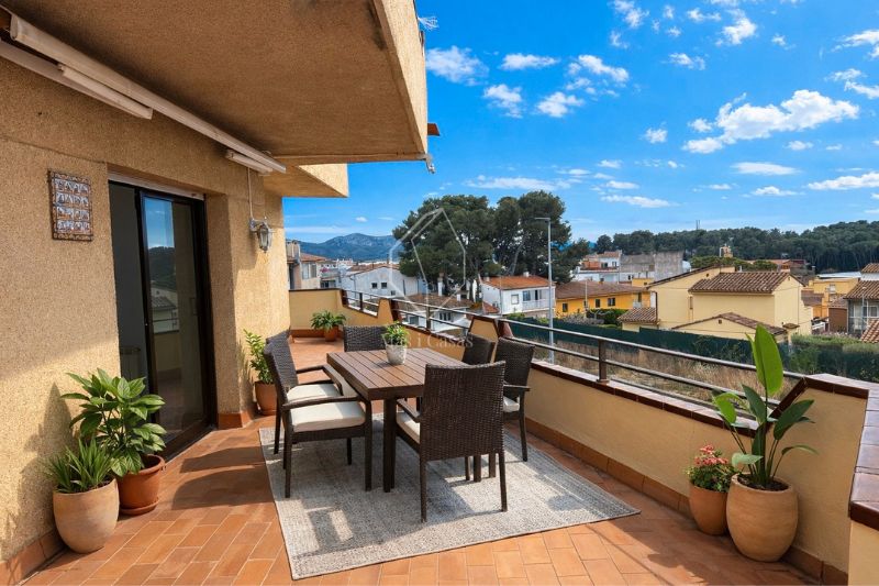 Terraza de Piso en venta en L'Escala con Aire acondicionado, Calefacción y Terraza