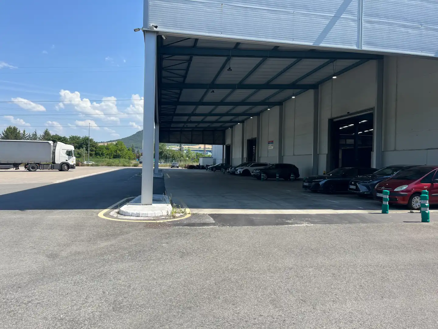 Aparcament de Nau industrial en venda en Vitoria - Gasteiz amb Calefacció i Alarma