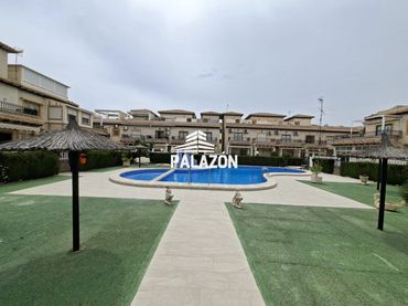 Bungalow avec piscine à vendre à Los Balcones - Los Altos