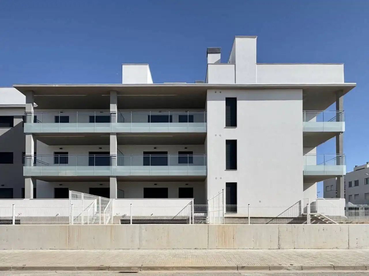 Vista exterior de Piso en venta en Cubelles con Aire acondicionado, Calefacción y Terraza