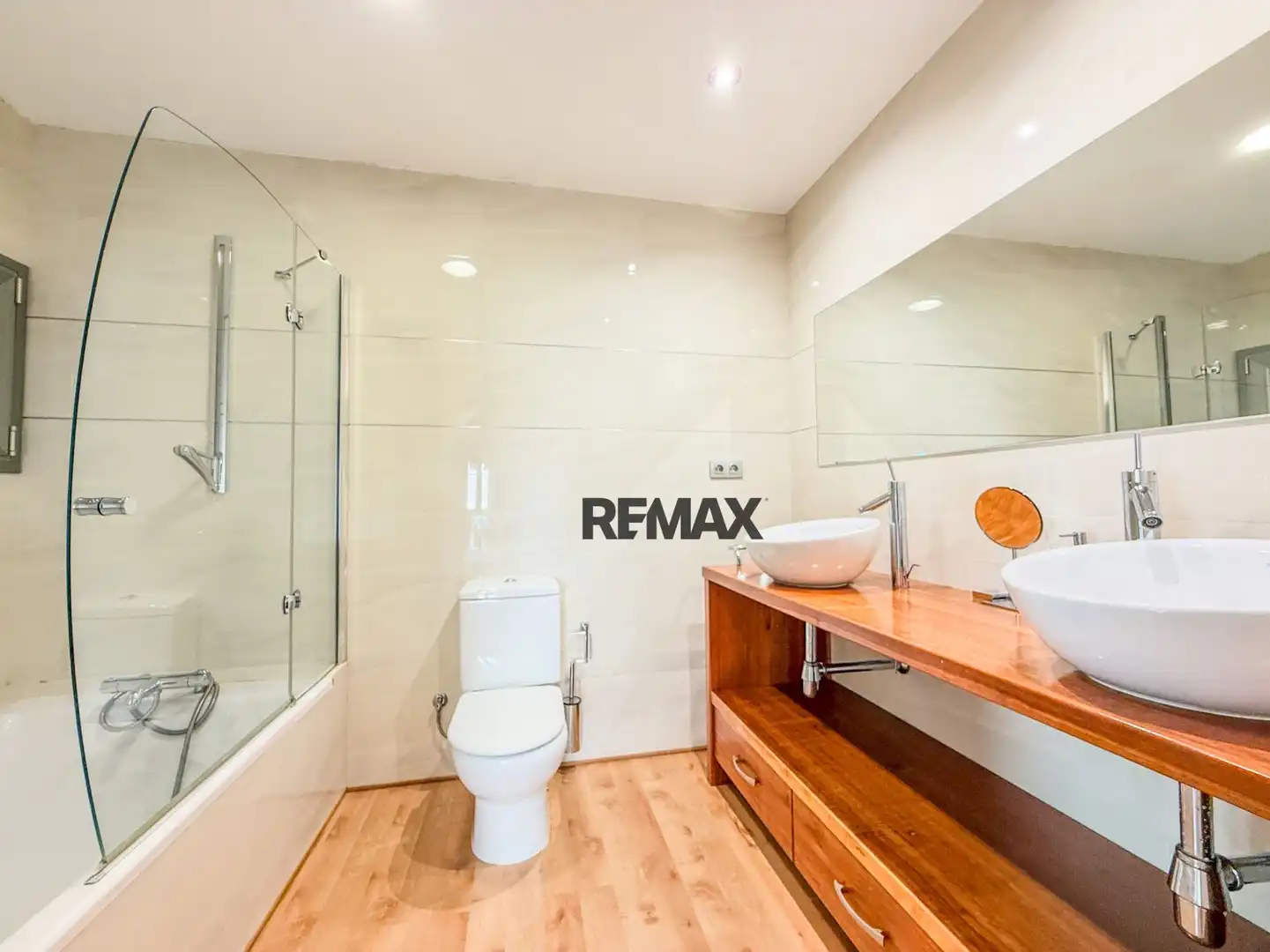 Badezimmer von Gebäude zum Verkauf in Roses
