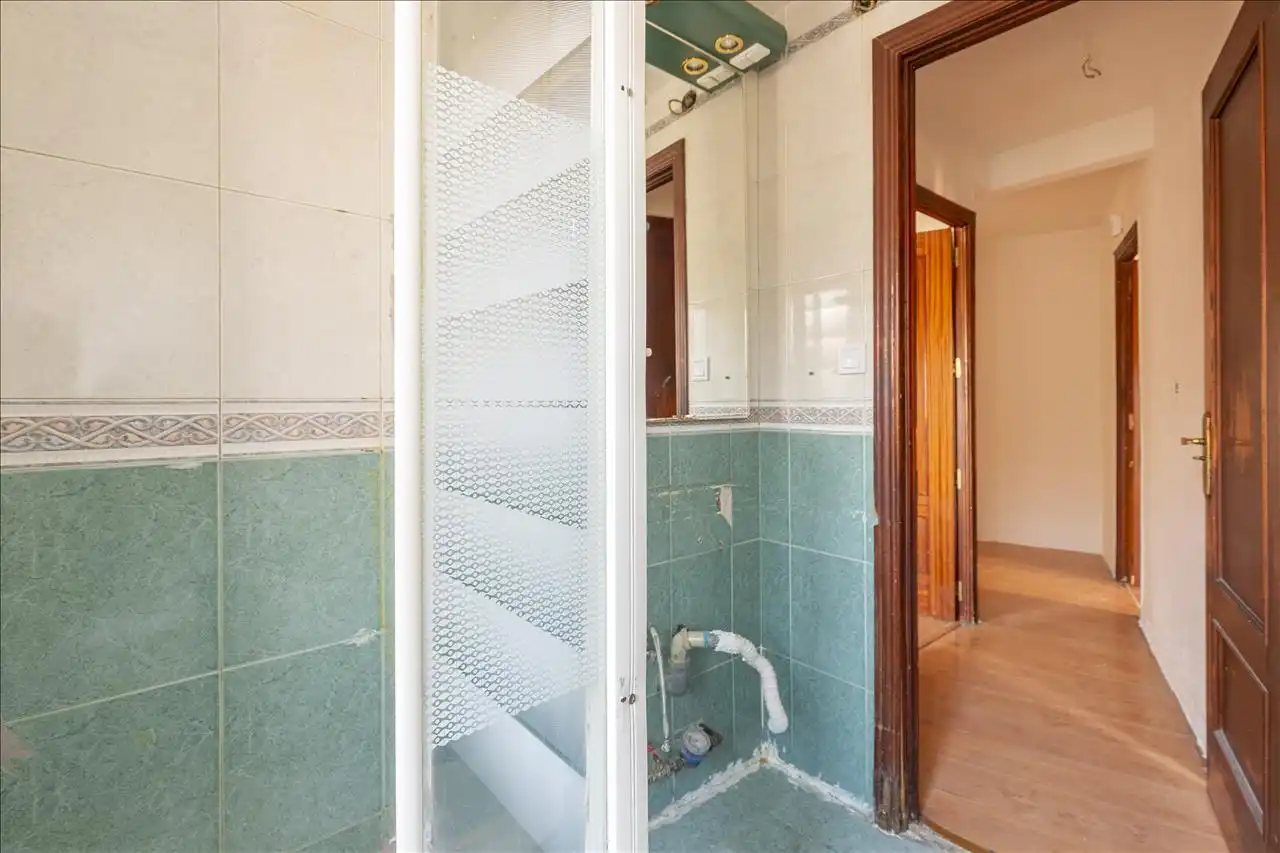 Bathroom of Flat for sale in Madrid  with Terrace
