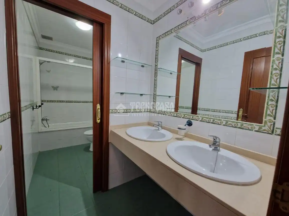 Baño de Casa o chalet en venta en La Lantejuela  con Aire acondicionado, Calefacción y Terraza