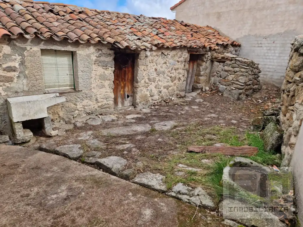 Vista exterior de Casa o chalet en venta en Solosancho