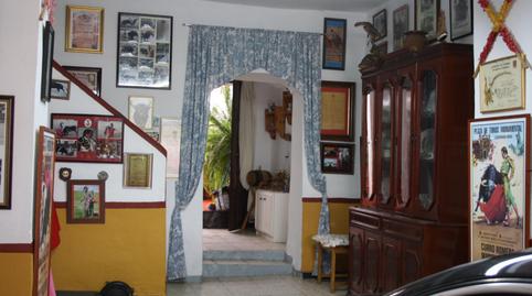 Foto 5 de Casa adosada en venda a Calle del Doctor José María Osuna, 16, Carrión de los Céspedes, Sevilla