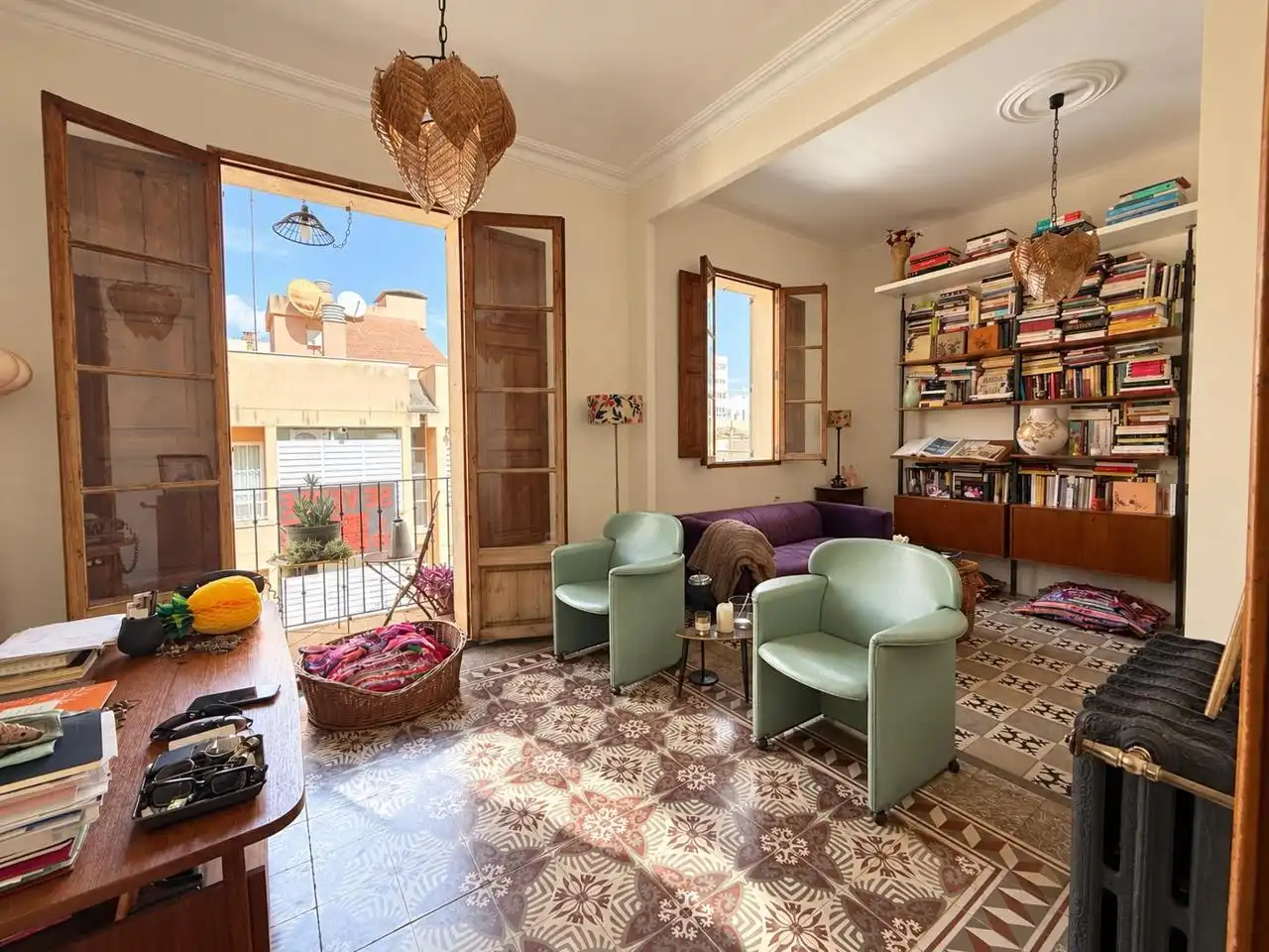 Flat with balcony for sale in calle de Lluís Martí, imagen 2