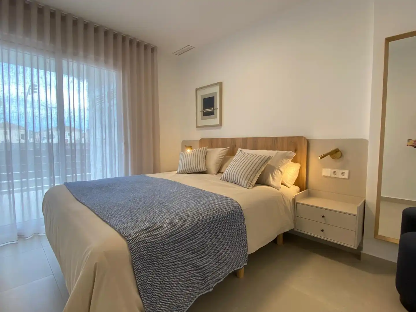 Habitación de Apartamento en venta en Pilar de la Horadada con Balcón, Jacuzzi y Piscina comunitaria