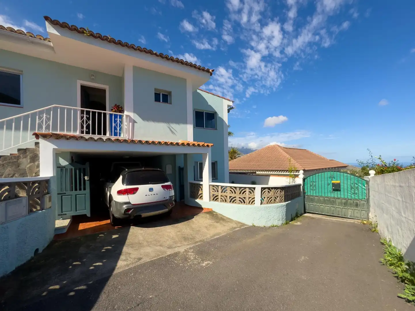 Vista exterior de Casa o xalet en venda en La Orotava amb Jardí privat