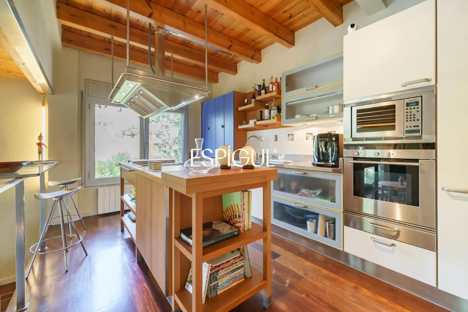 Cocina de Casa o chalet en venta en Molins de Rei con Aire acondicionado, Calefacción y Jardín privado