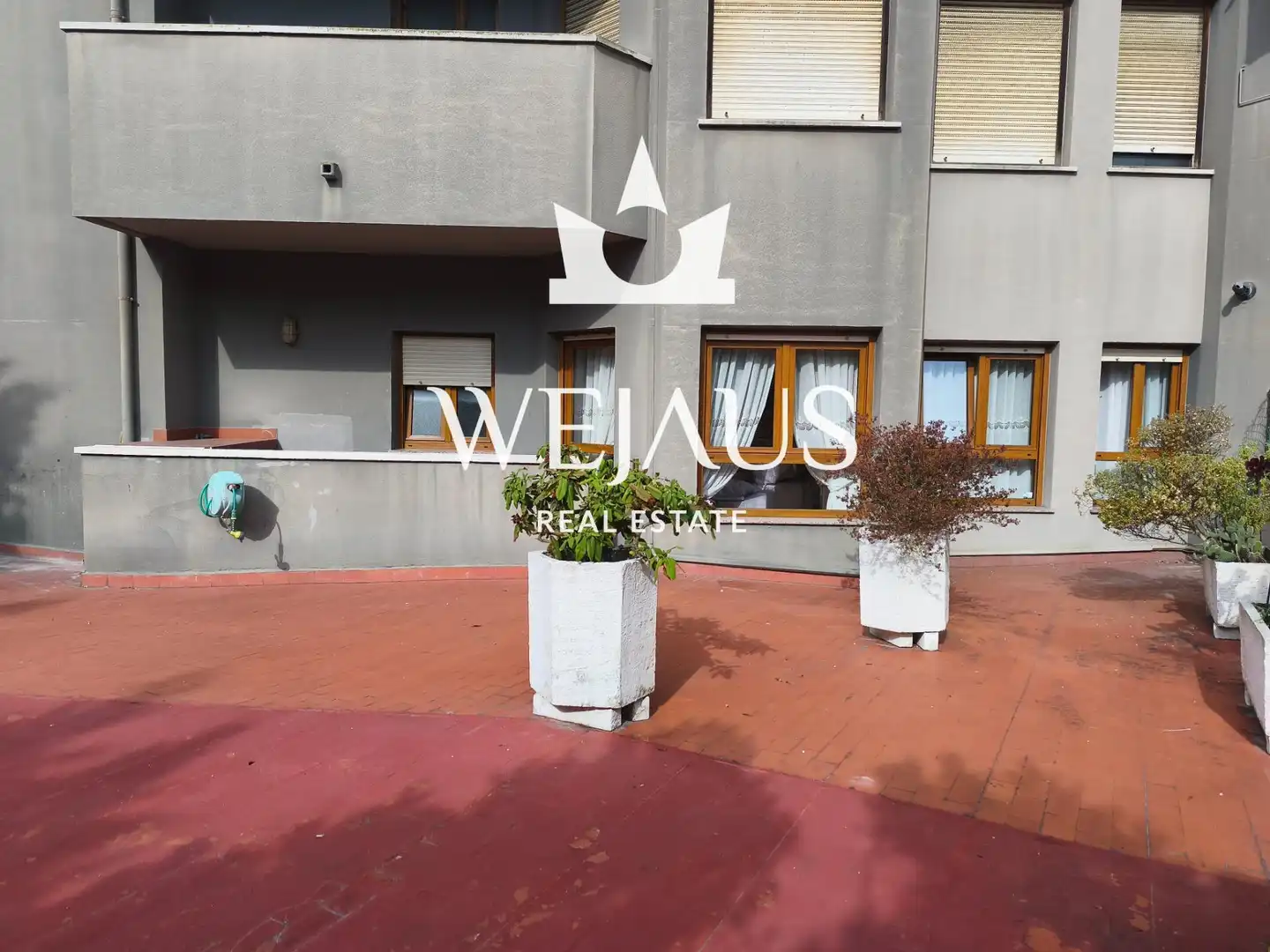 Terraza de Piso de alquiler en El Astillero   con Calefacción, Amueblado y Alarma