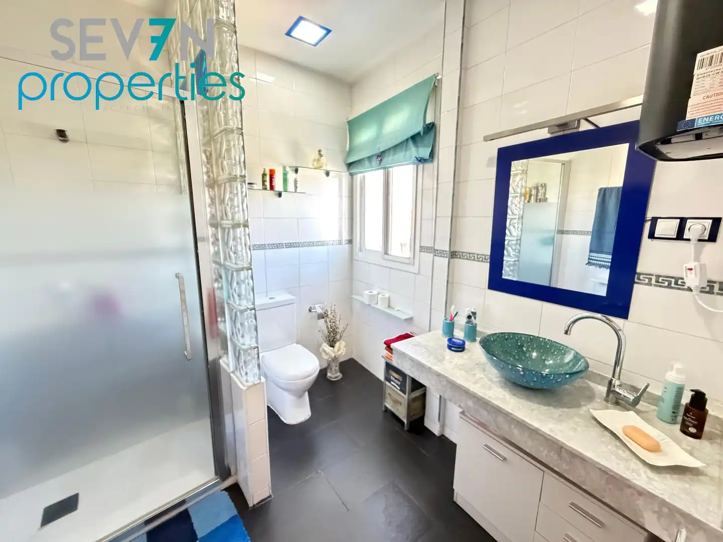 Baño de Casa adosada en venta en Novés con Calefacción, Jardín privado y Horno