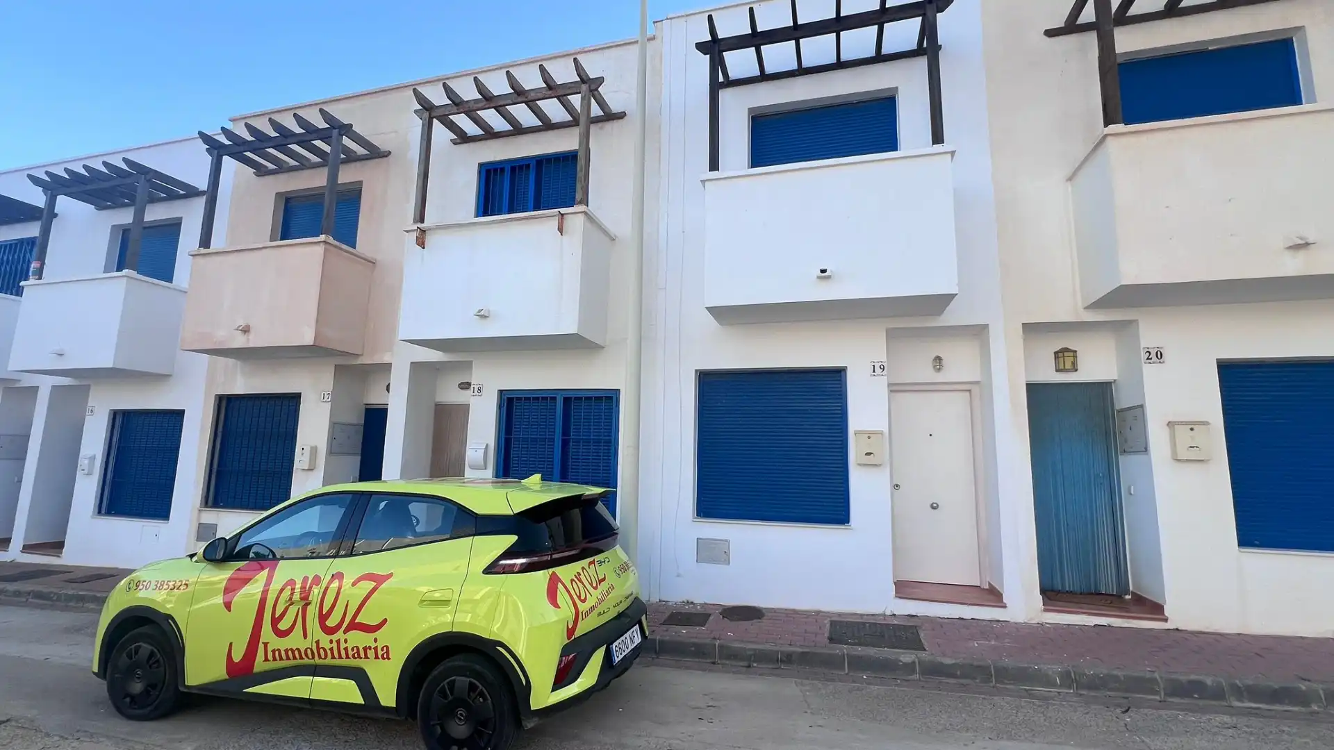 Vista exterior de Casa adosada de alquiler en Níjar con Aire acondicionado, Trastero y Amueblado