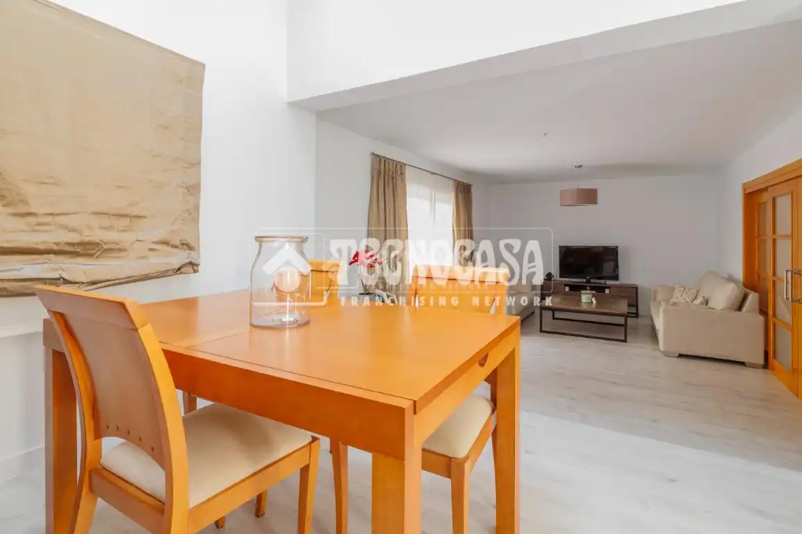 Comedor de Casa adosada en venta en Tres Cantos con Calefacción, Balcón y Piscina comunitaria