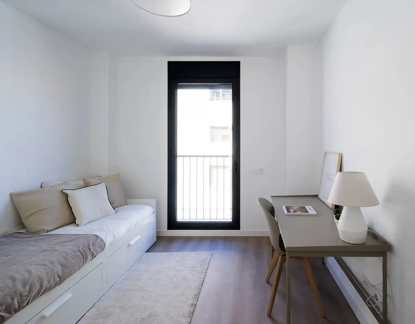 Dormitori de Apartament en venda en Terrassa amb Aire condicionat, Terrassa i Traster