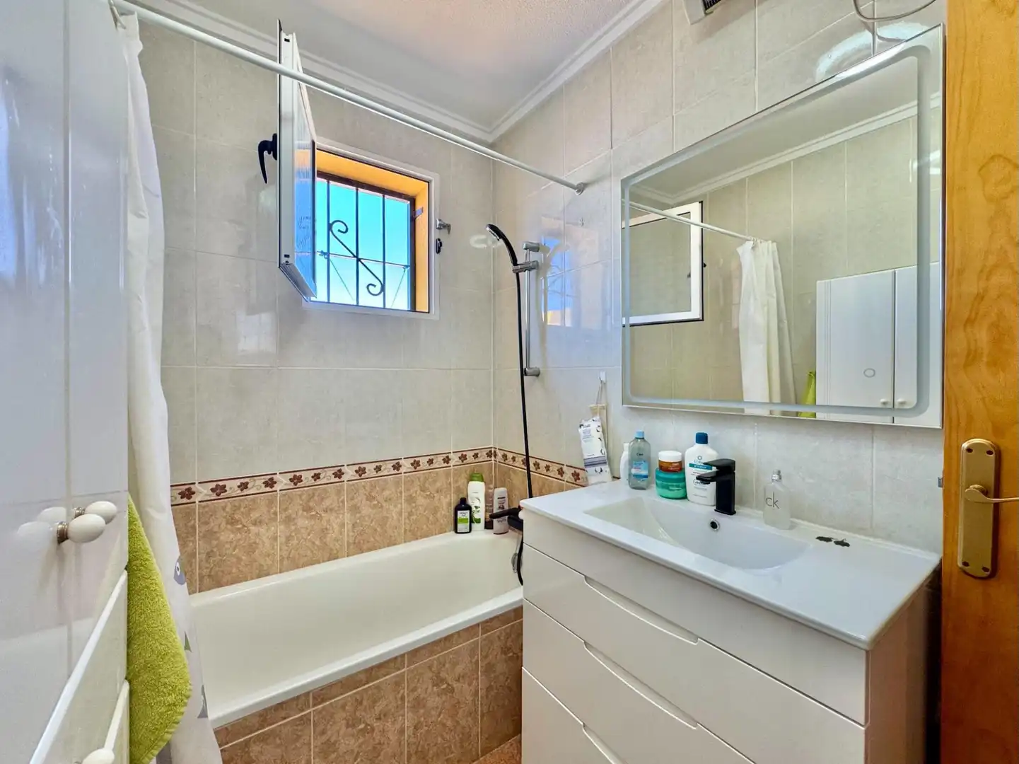 Baño de Casa o chalet en venta en Orihuela con Aire acondicionado, Jardín privado y Terraza