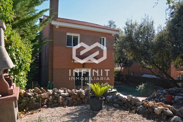 Casa-chalet en Venta en Pioz