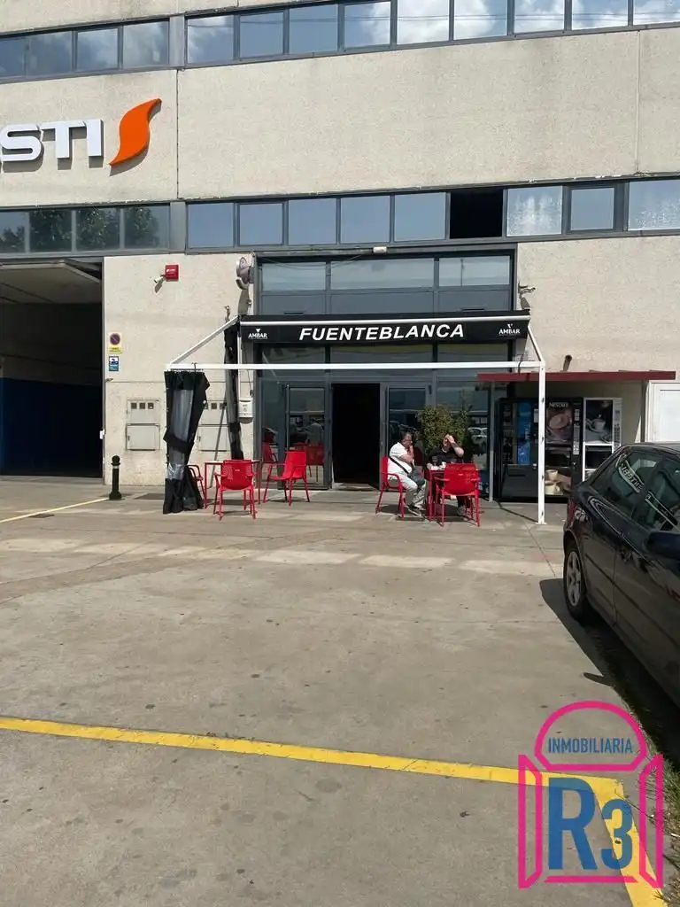 Local comercial de lloguer a Onzonilla, imagen 2