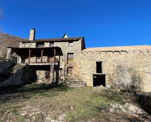 Vista exterior de Finca rústica en venda en Toses amb Terrassa i Traster