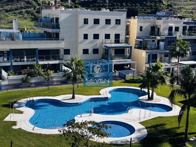 Piscina de Apartament en venda en Almuñécar amb Aire condicionat, Calefacció i Terrassa