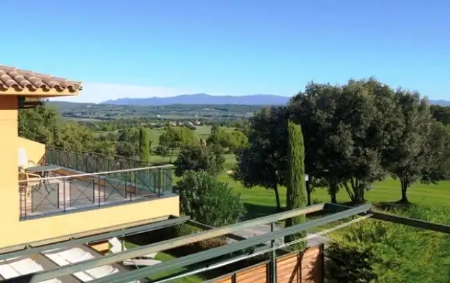 Jardín de Apartamento en venta en Navata con Aire acondicionado, Calefacción y Domótica