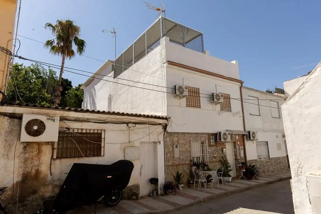 Vista exterior de Casa adosada en venta en Málaga con Aire acondicionado, Terraza y Amueblado