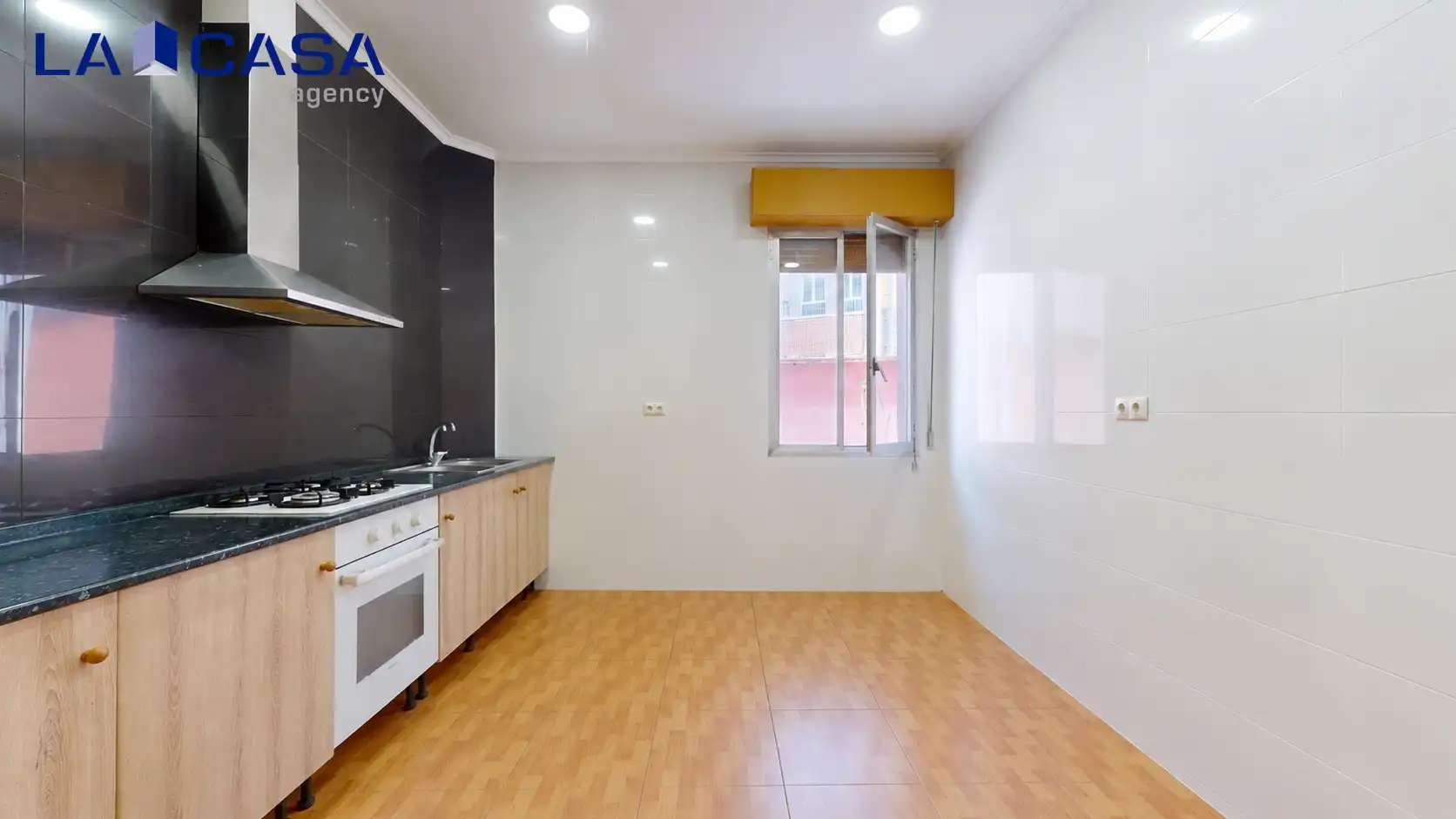 Cocina de Planta baja en venta en Bilbao  con Calefacción