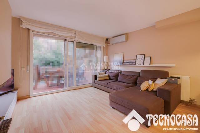 Casa adosada en Venta en Serraparera