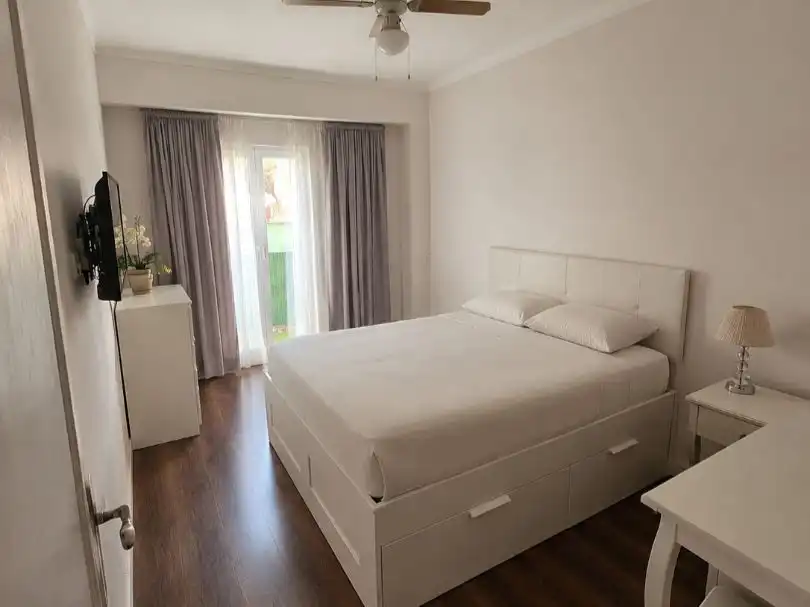Bedroom of Flat for rent in  Palma de Mallorca  with Parquet flooring, Oven and Microwave