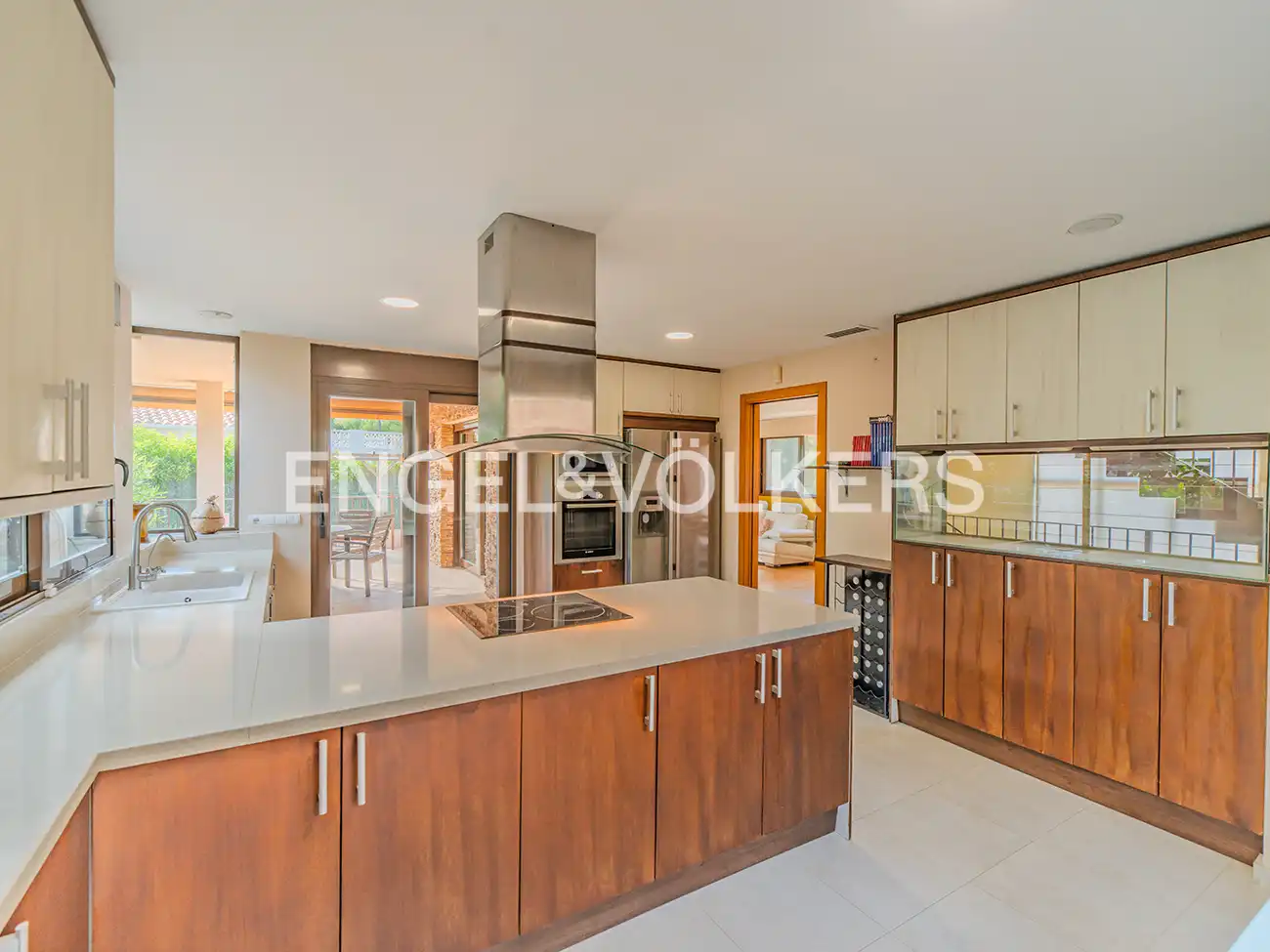 Cocina de Casa o chalet en venta en El Campello con Aire acondicionado, Calefacción y Jardín privado