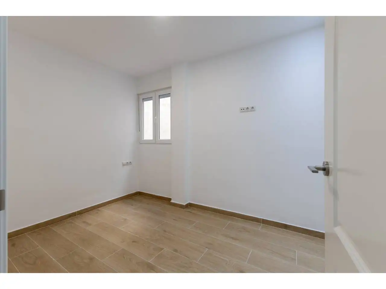 Habitación de Piso en venta en Valencia con Balcón