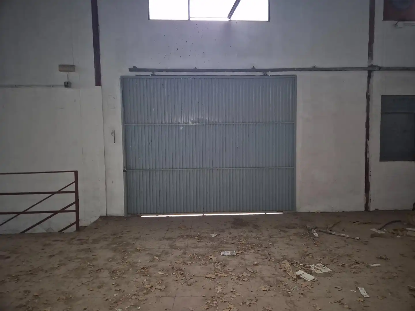 Parkplatz von Fabrikhallen zur Miete in Elche / Elx
